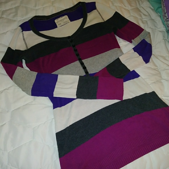 ***Donated*** Aeropostale Sweater Shirt - Picture 1 of 3